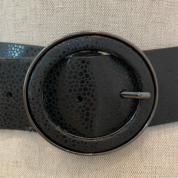 Nine West Womens Black Faux Leather Belt w Elastic Band Size M/L / NWT - Picture 2 of 9